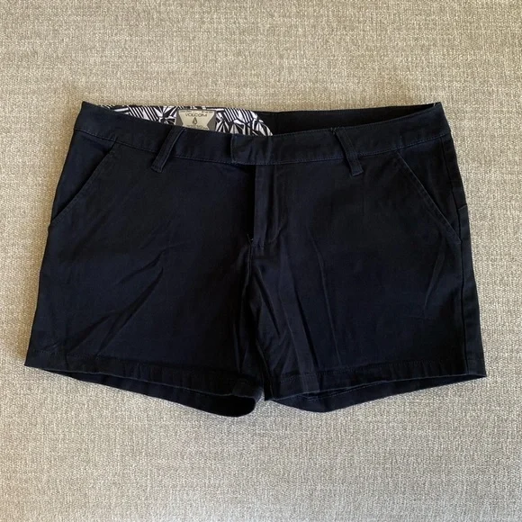 Women’s Volcom Shorts - Picture 1 of 7